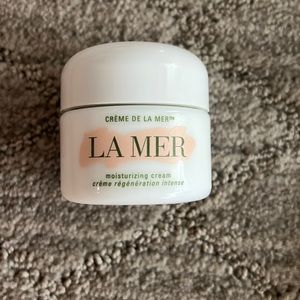 Crème De La Mer moisturizing cream